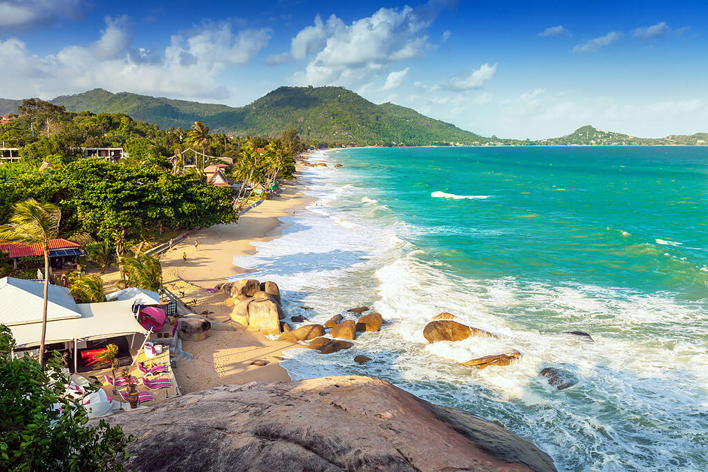 Lamai Beach – Koh Samui nyugodtabb, mégis pezsgő strandja