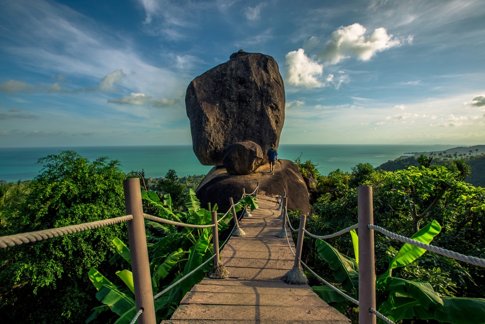 Koh Samui látnivalók, kilátó és templom látképe